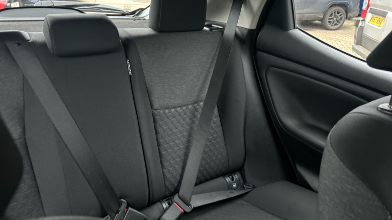 Toyota Yaris 1.5 Hybrid Icon 5dr CVT Hybrid Hatchback